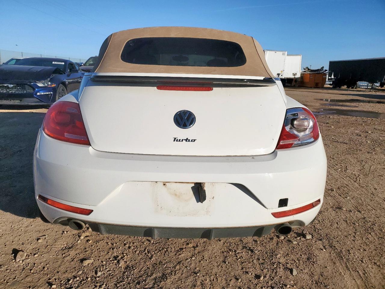 2013 VOLKSWAGEN Beetle