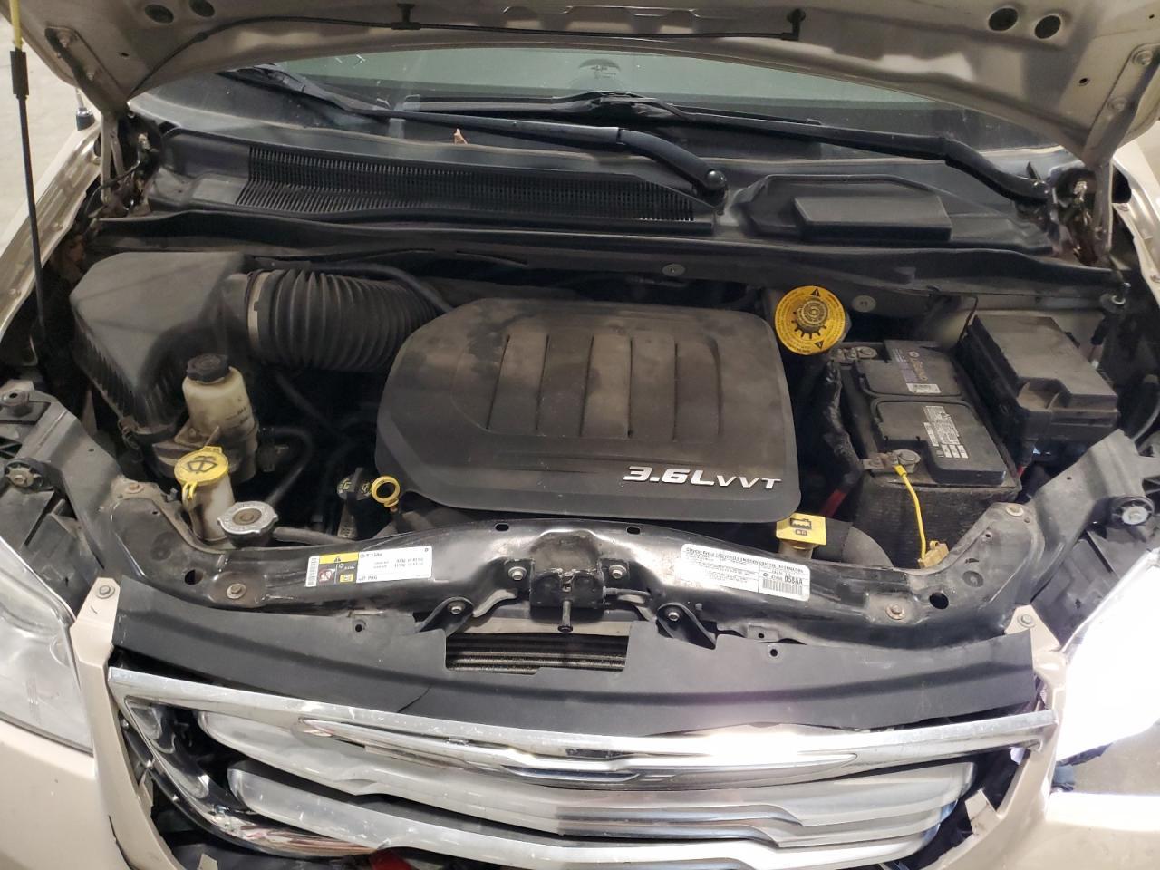 2014 CHRYSLER Town & Country