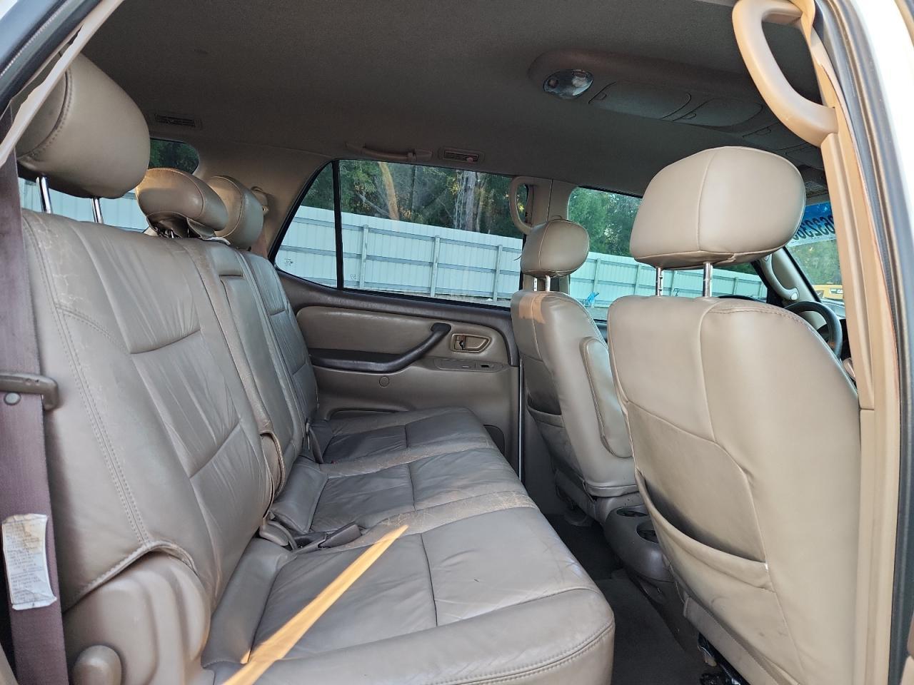 2003 TOYOTA Sequoia