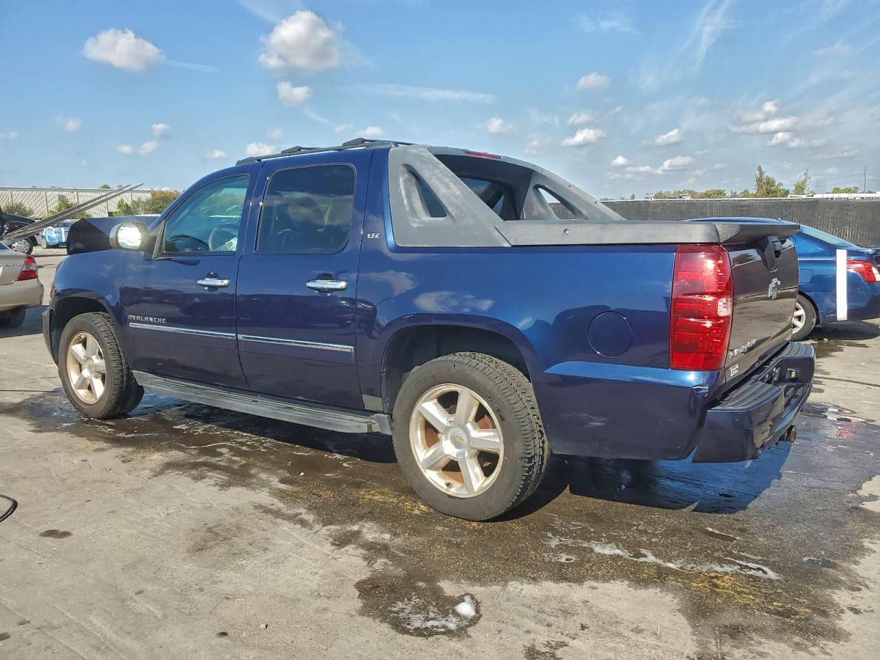 2010 CHEVROLET Avalanche