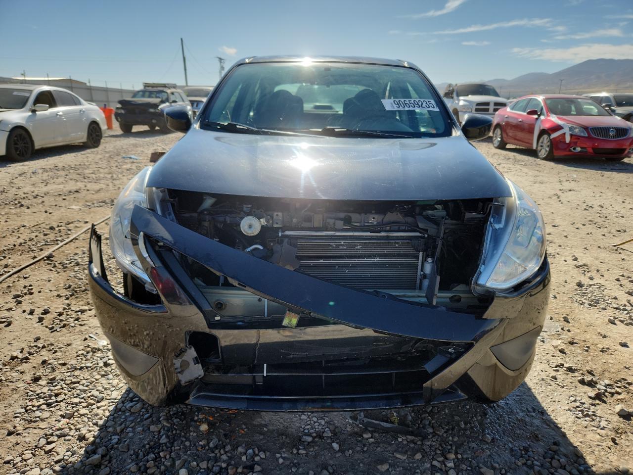 2017 NISSAN VERSA