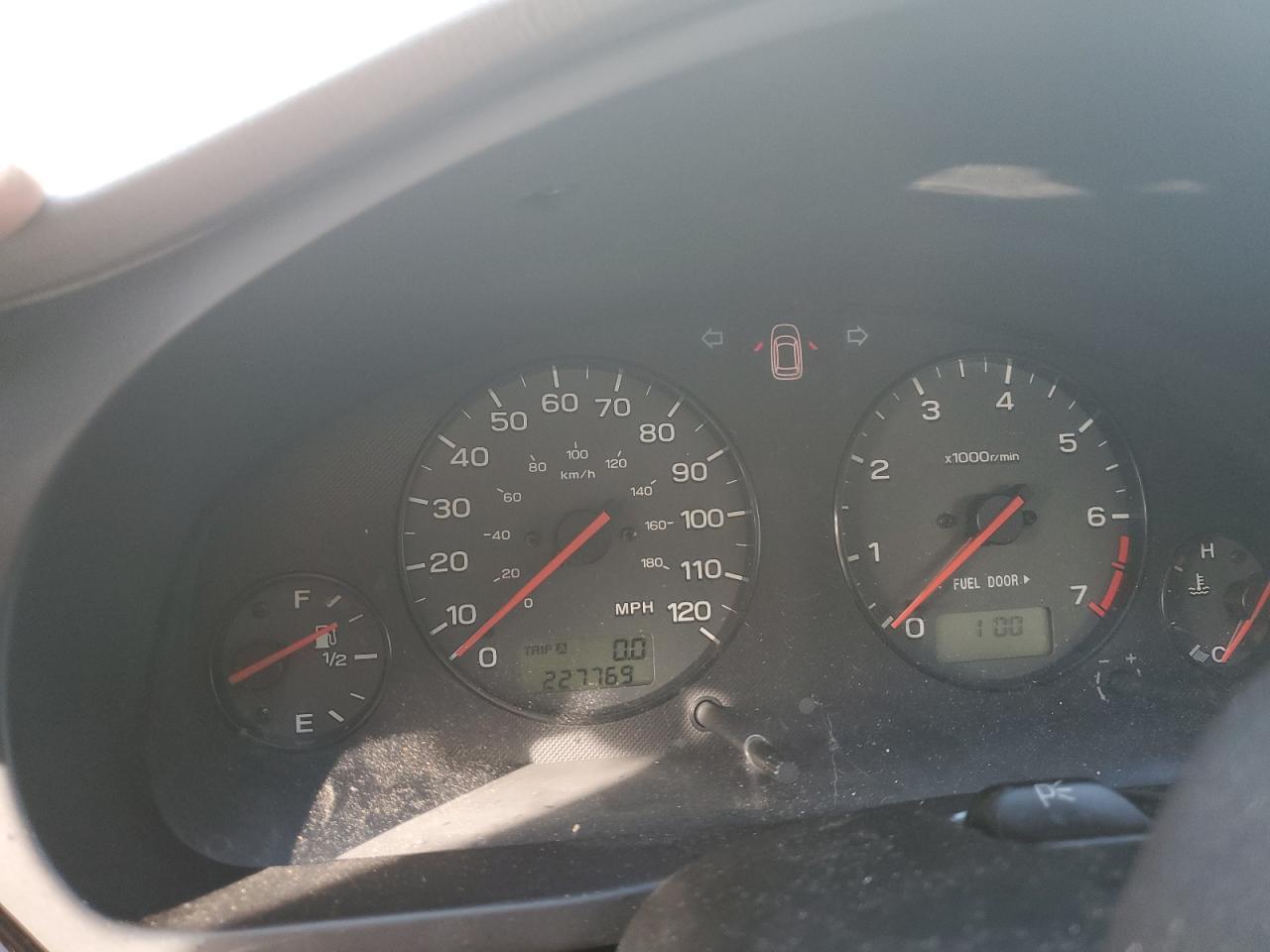 2002 SUBARU Legacy