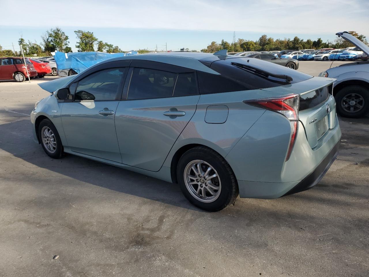 2016 TOYOTA PRIUS