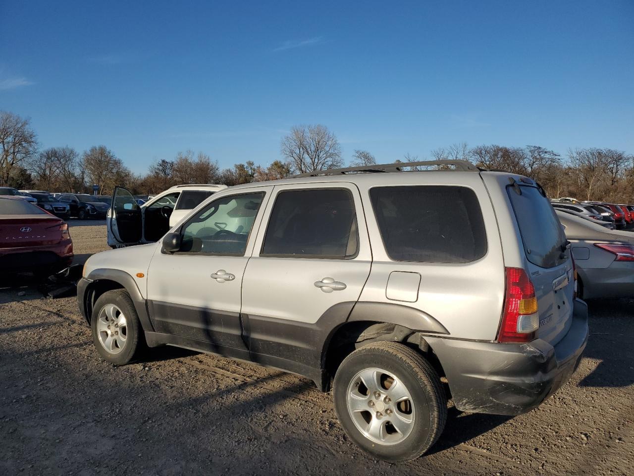 2004 MAZDA Tribute