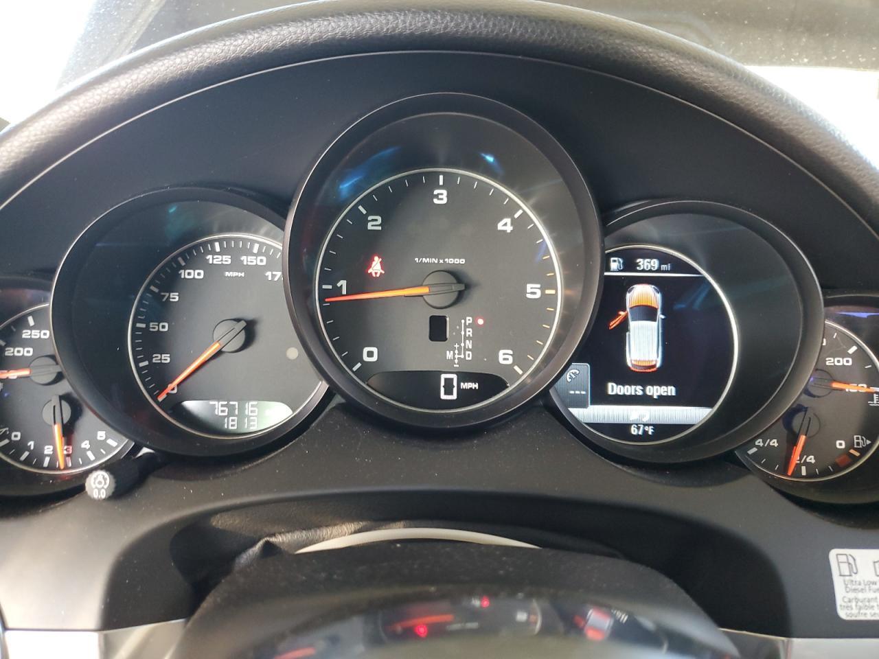 2015 PORSCHE CAYENNE