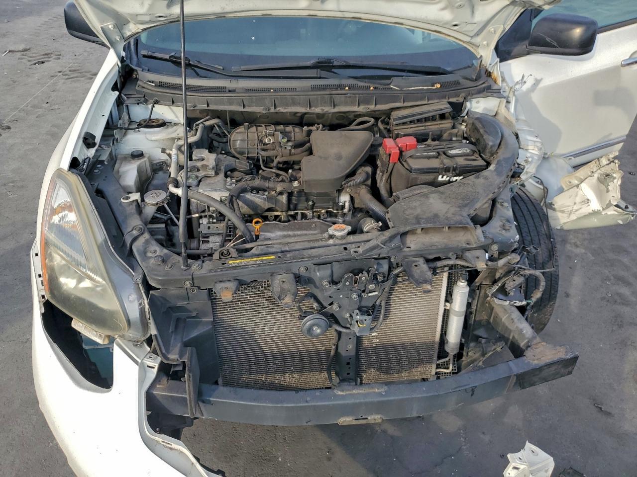 2015 NISSAN ROGUE