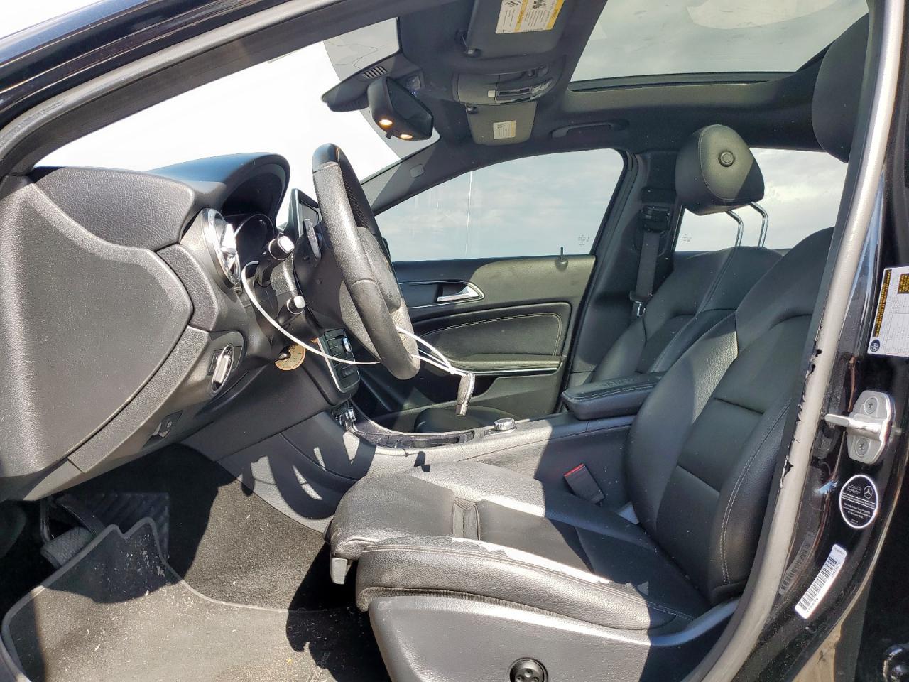 2016 MERCEDES-BENZ GLA-Class