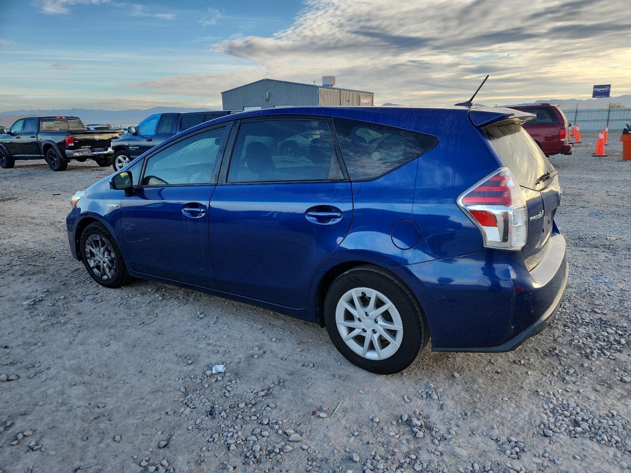 2016 TOYOTA PRIUS V