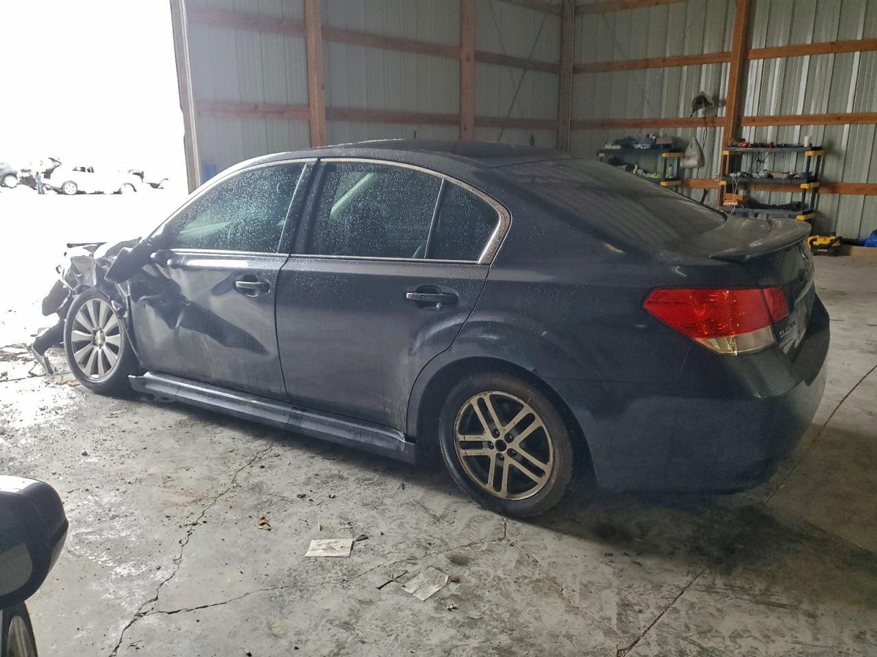 2010 SUBARU Legacy