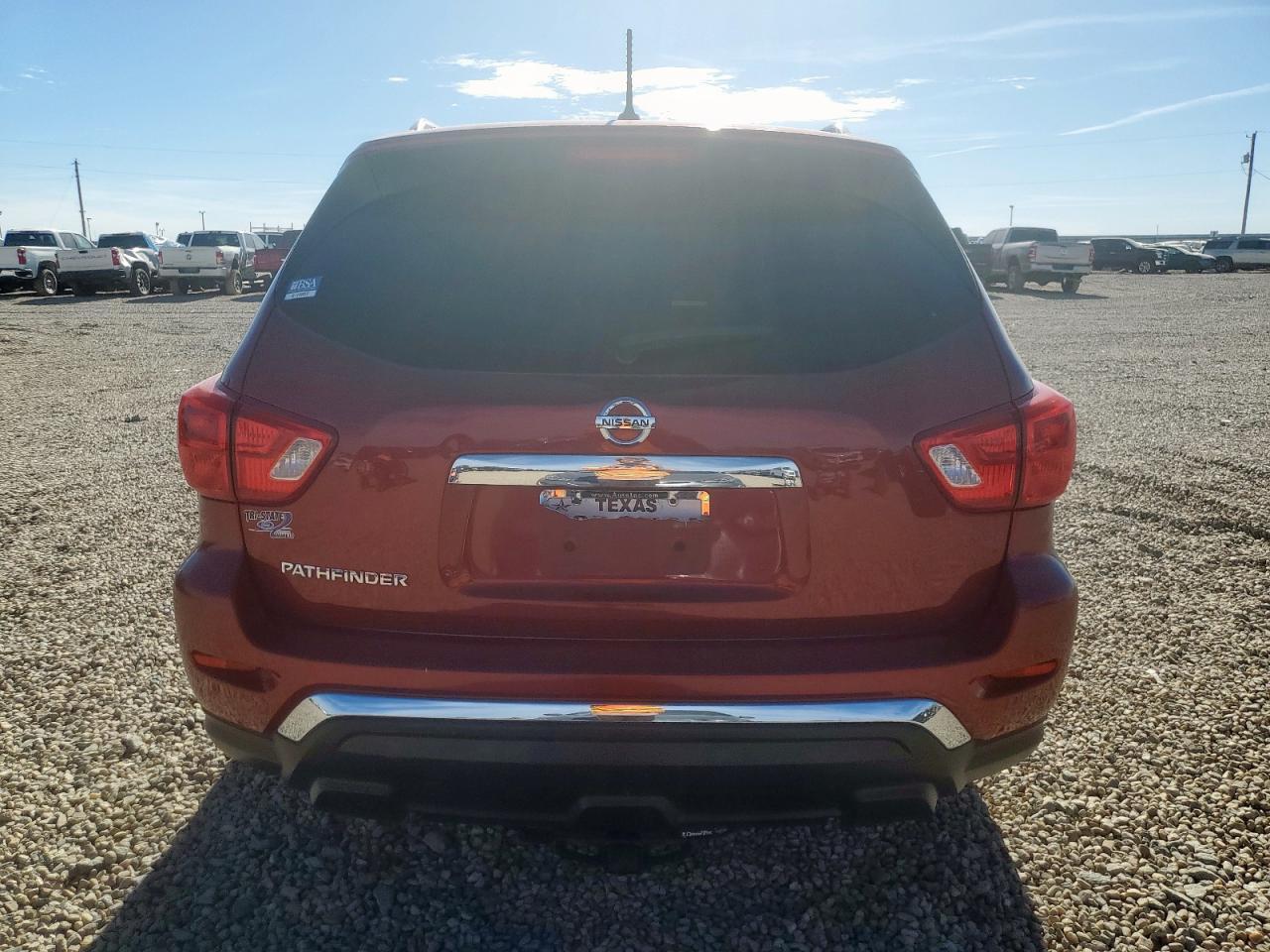 2017 NISSAN PATHFINDER