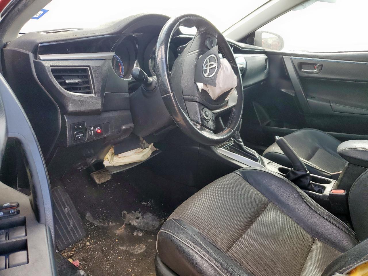 2015 TOYOTA COROLLA