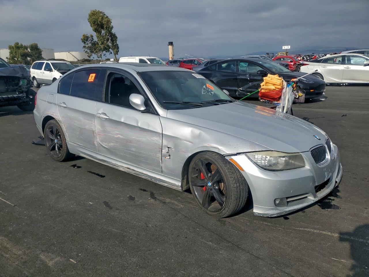 2011 BMW 3 SERIES