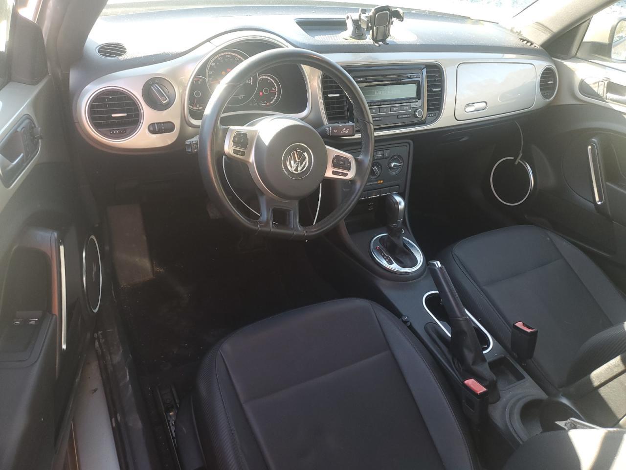 2014 VOLKSWAGEN Beetle