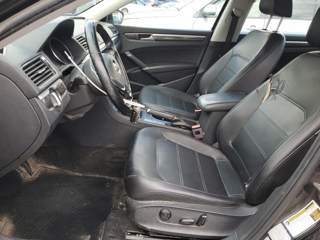 2018 VOLKSWAGEN Passat