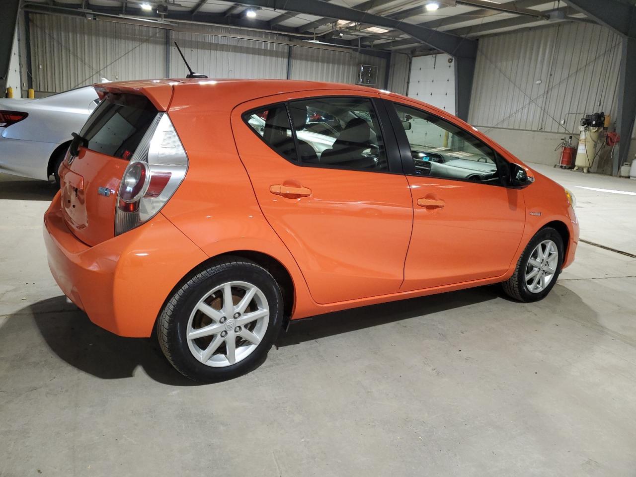 2012 TOYOTA Prius c