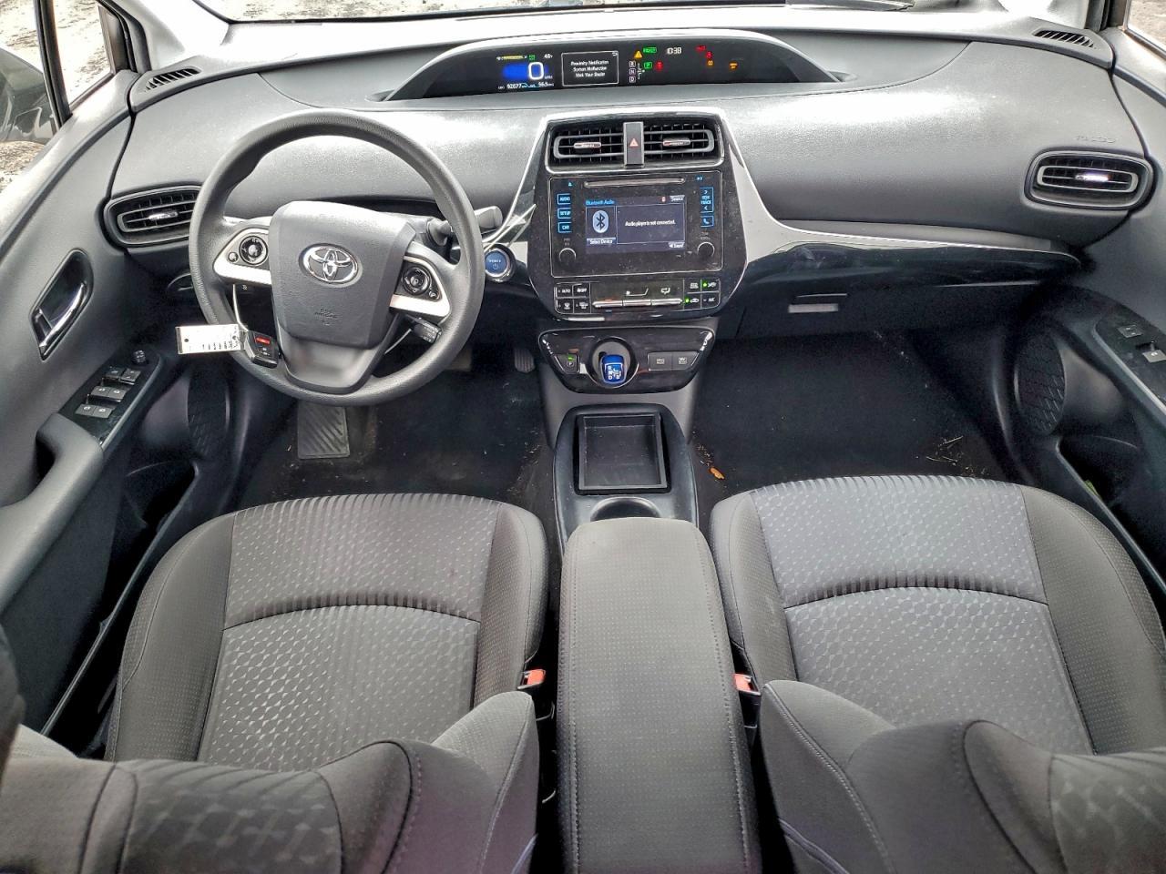 2016 TOYOTA PRIUS