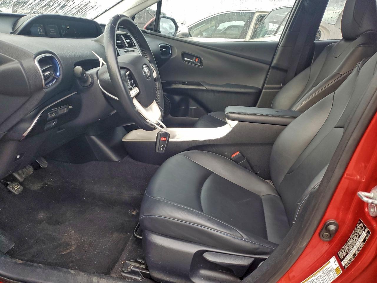 2016 TOYOTA PRIUS