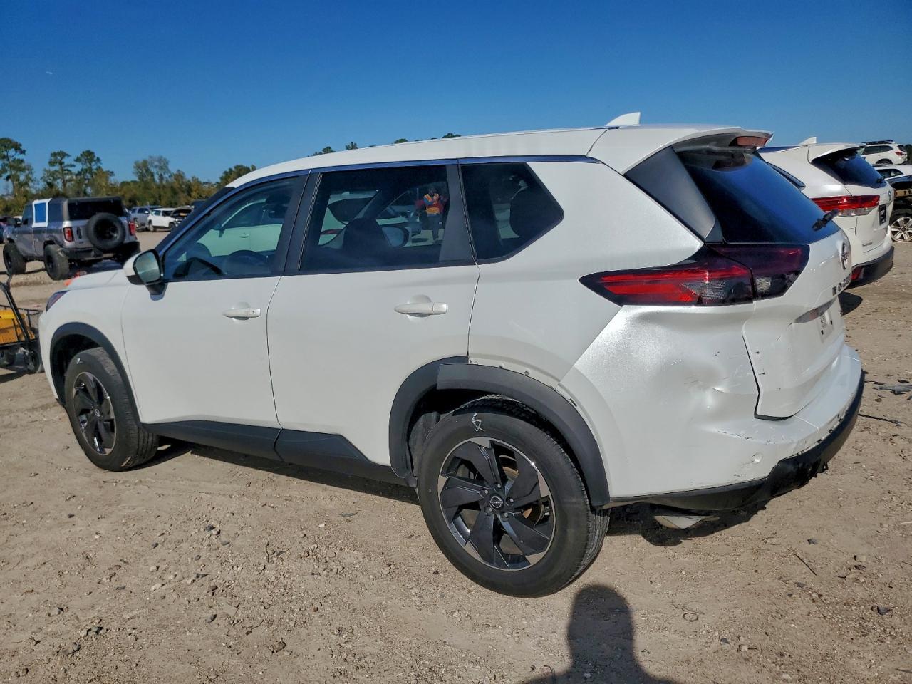 2024 NISSAN ROGUE