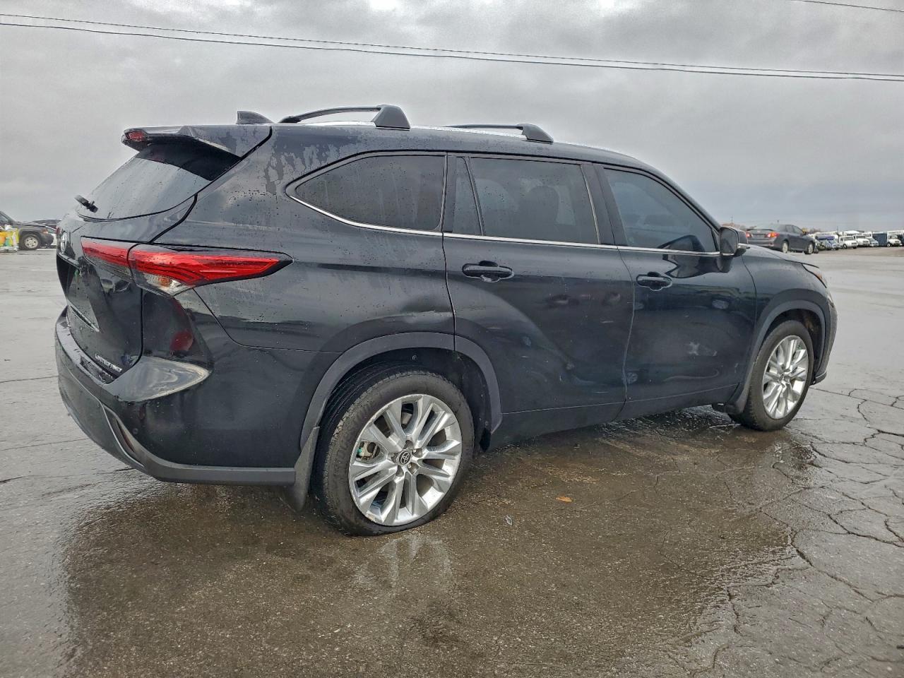 2021 TOYOTA HIGHLANDER