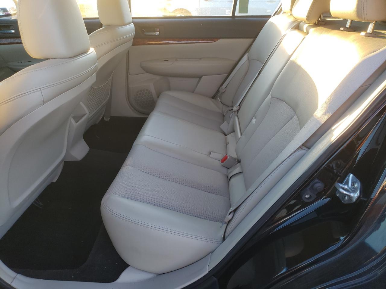 2012 SUBARU Legacy