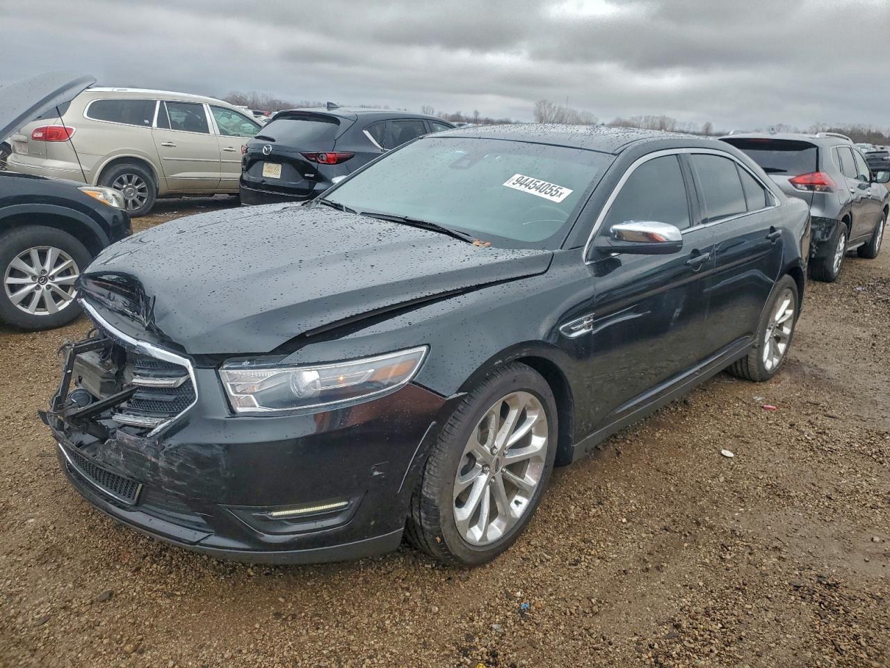 2015 FORD Taurus