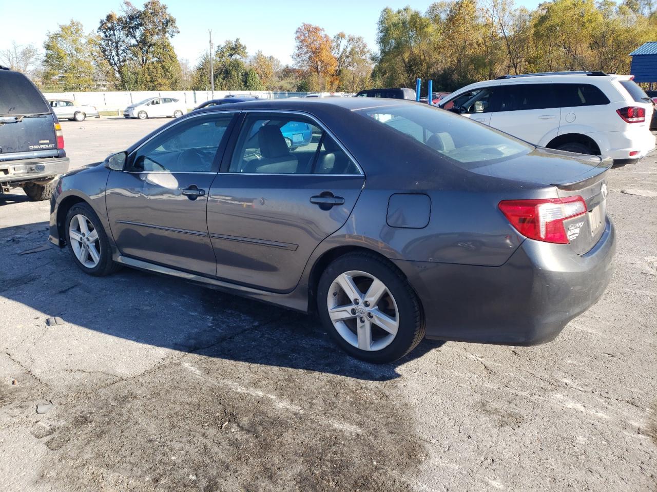 2014 TOYOTA CAMRY
