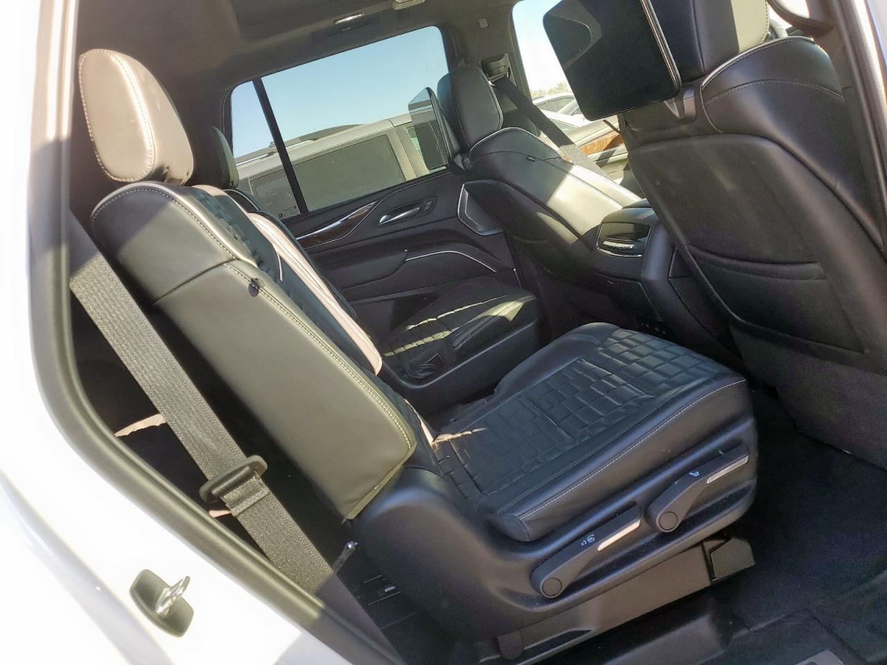 2023 CADILLAC ESCALADE