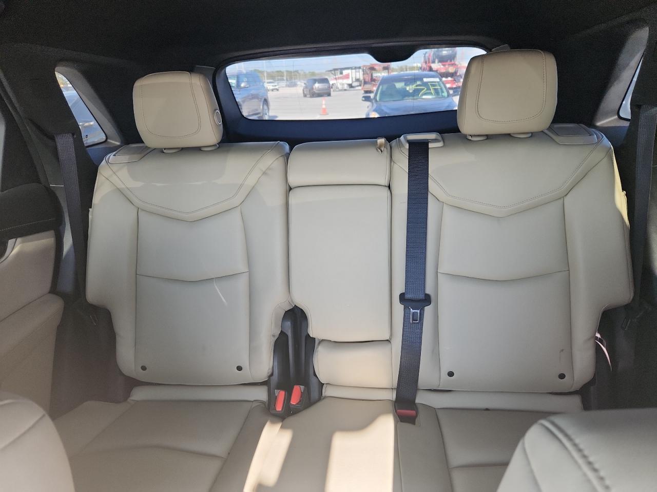2017 CADILLAC XT5