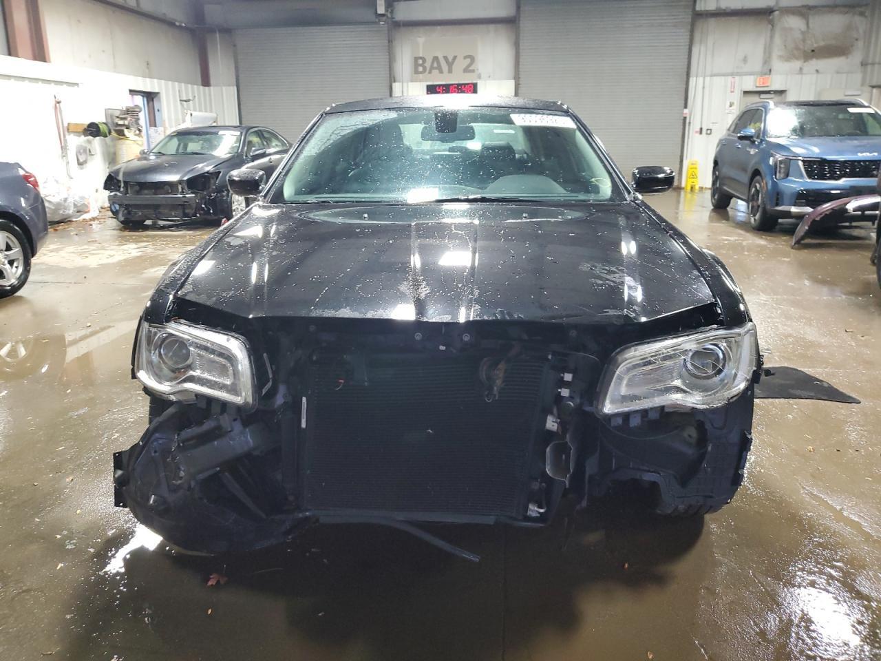 2019 CHRYSLER 300