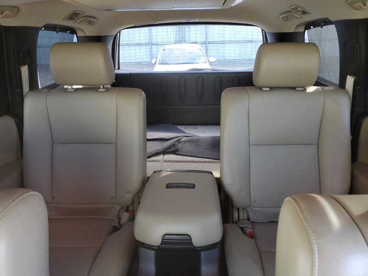 2012 TOYOTA Sequoia