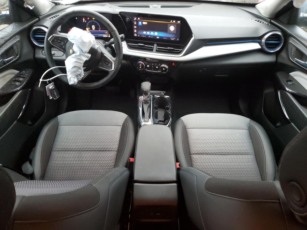 2025 CHEVROLET TRAX