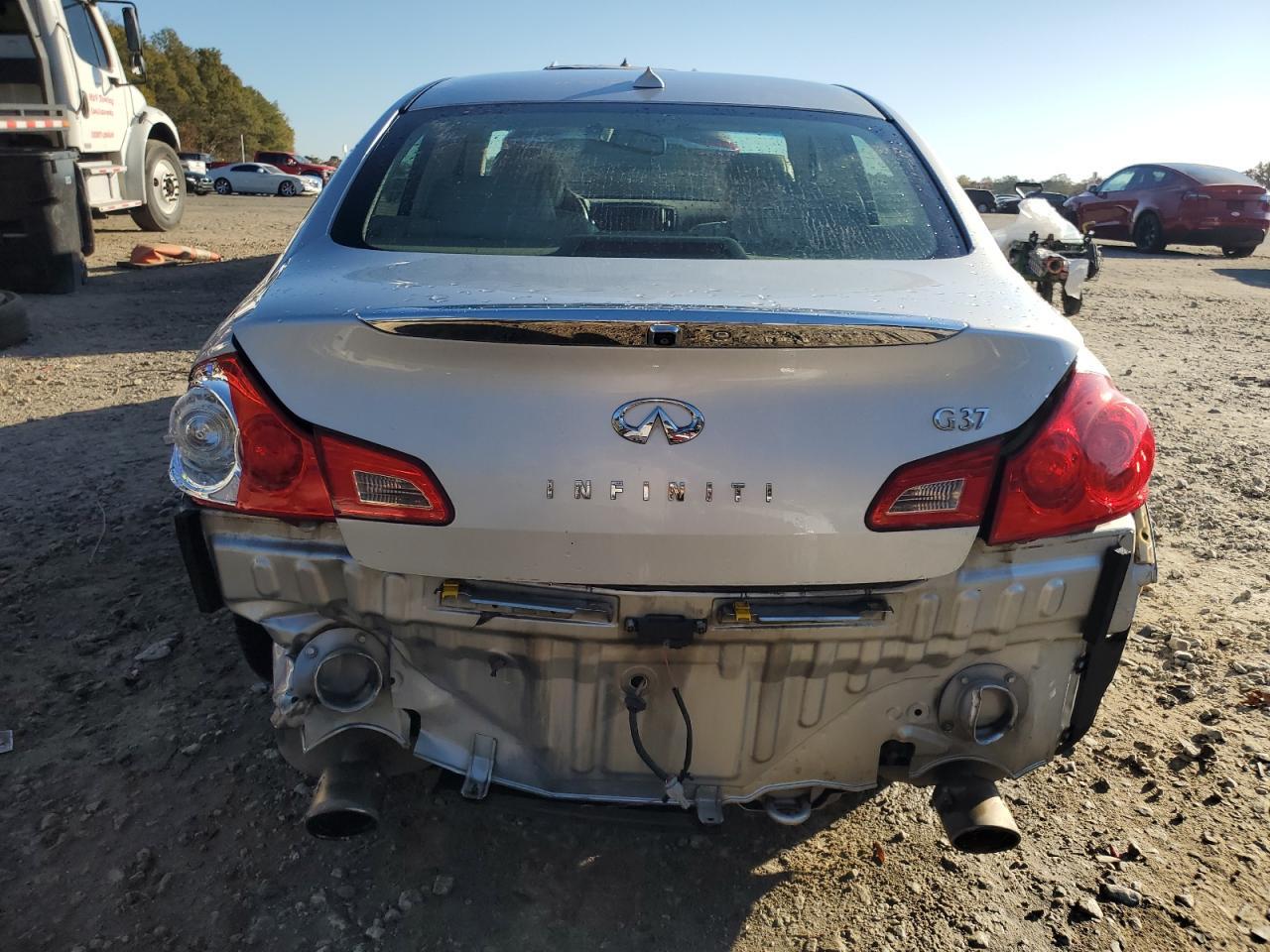 2010 INFINITI G37