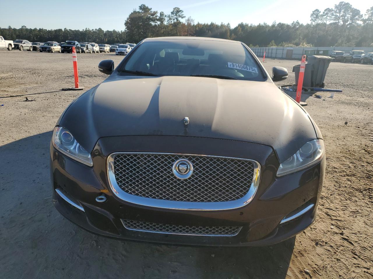 2011 JAGUAR Xj-Series