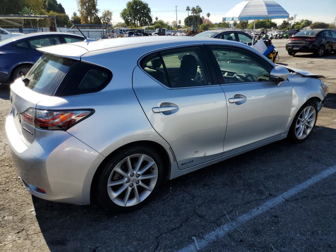 2013 LEXUS CT 200