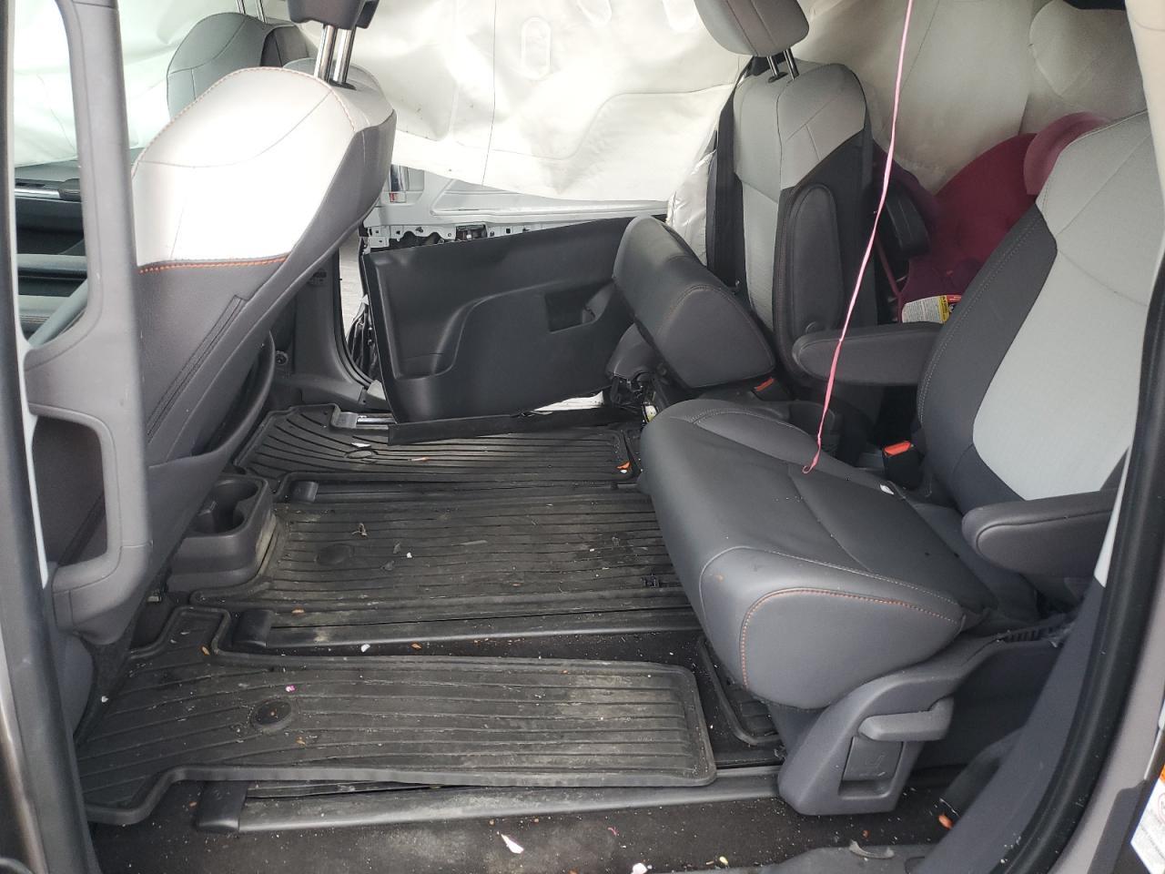 2021 TOYOTA SIENNA