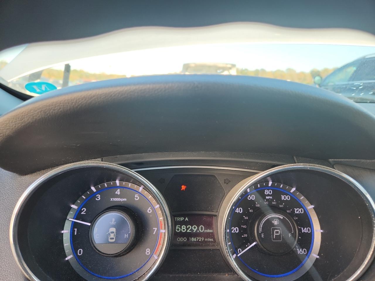2011 HYUNDAI SONATA