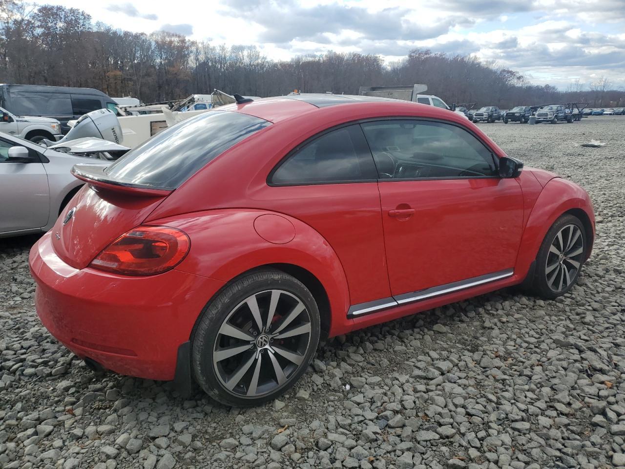 2013 VOLKSWAGEN Beetle