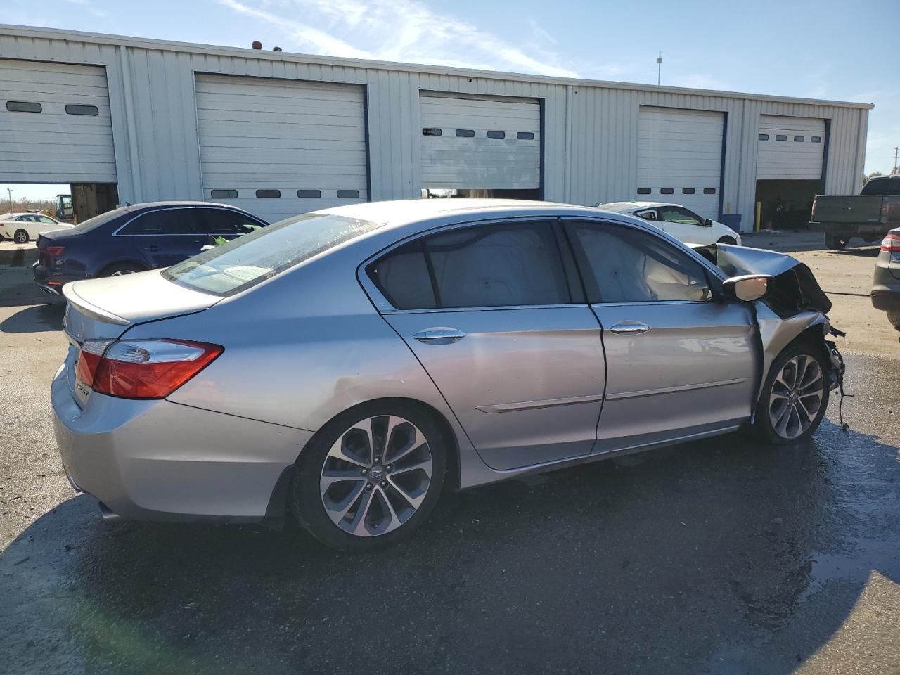 2015 HONDA ACCORD