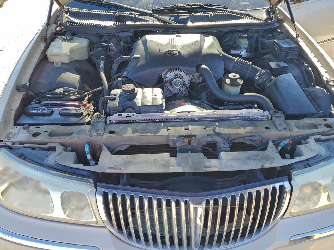 2000 LINCOLN Town Car