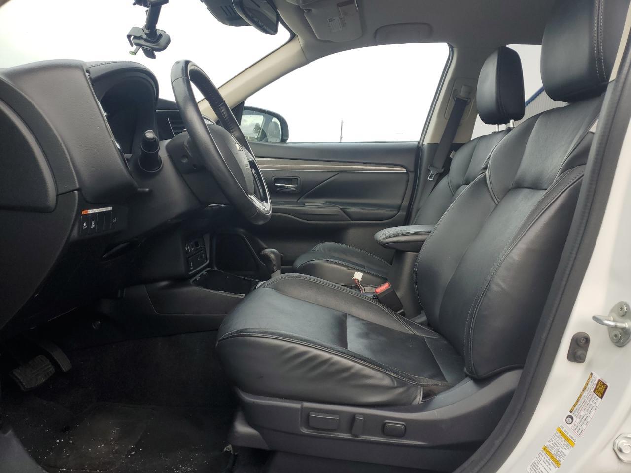2020 MITSUBISHI outlander