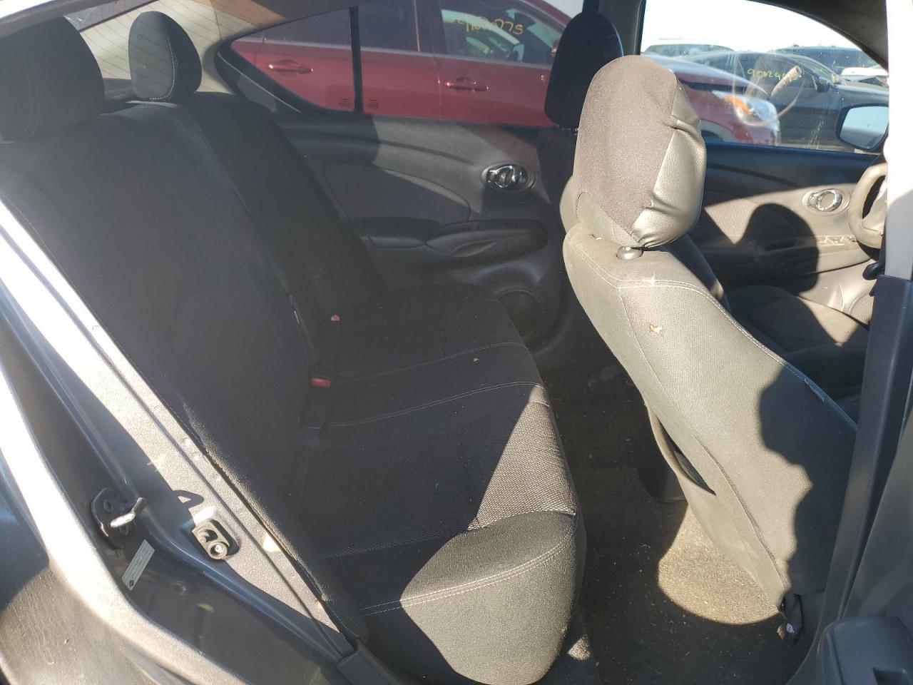 2016 NISSAN VERSA