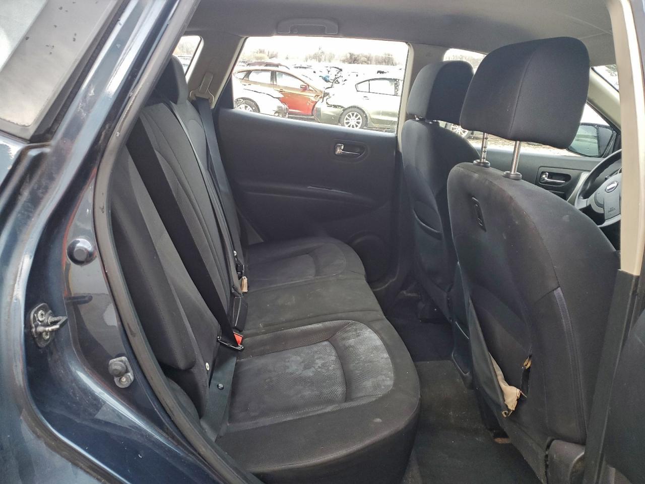 2015 NISSAN ROGUE