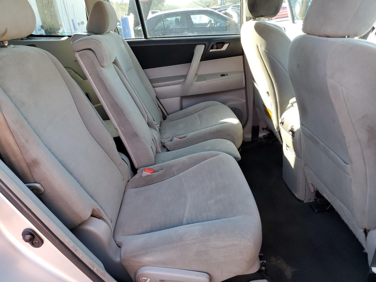 2013 TOYOTA HIGHLANDER