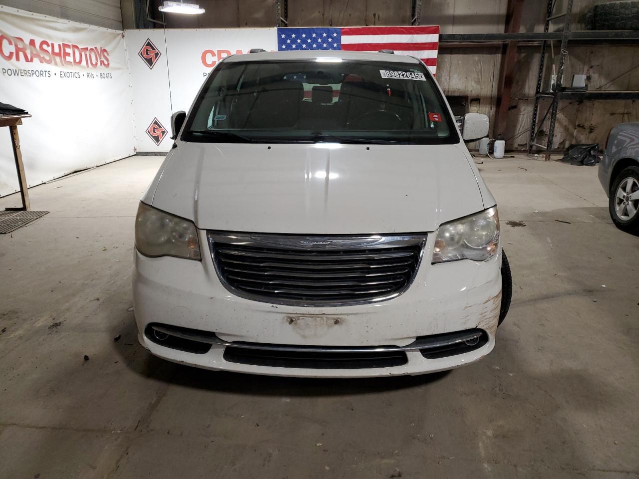 2012 CHRYSLER Town & Country