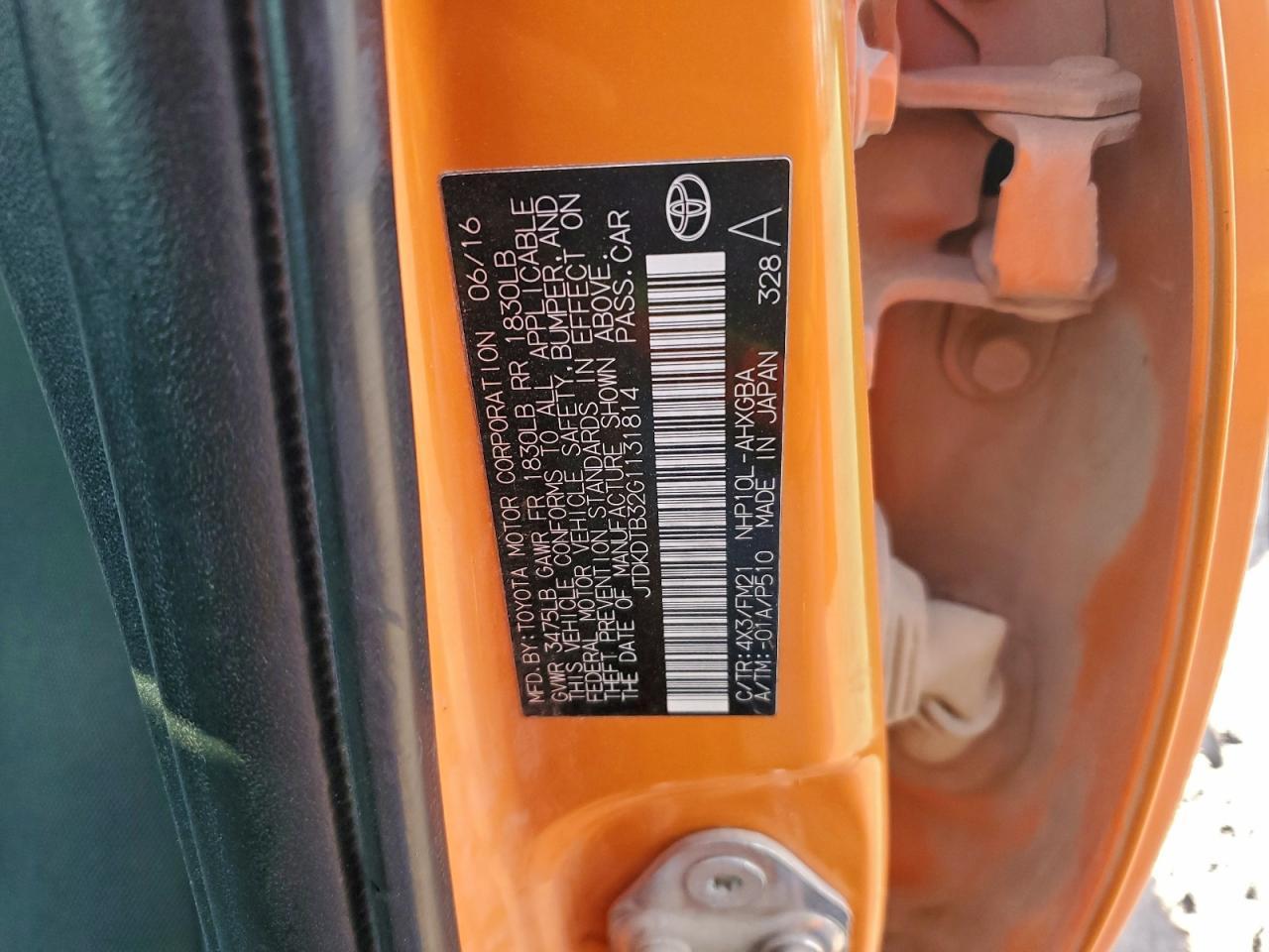 2016 TOYOTA Prius c