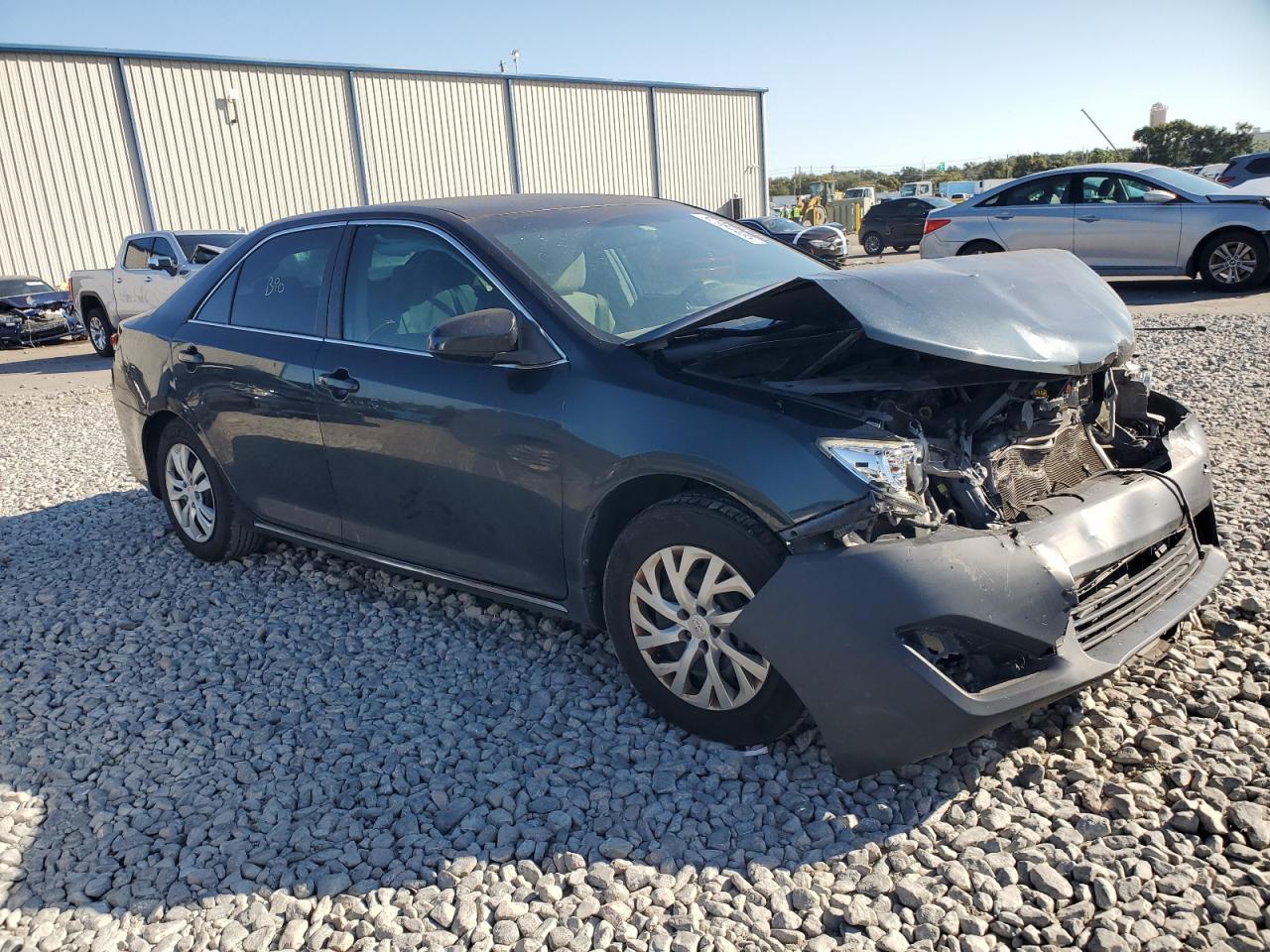 2014 TOYOTA CAMRY