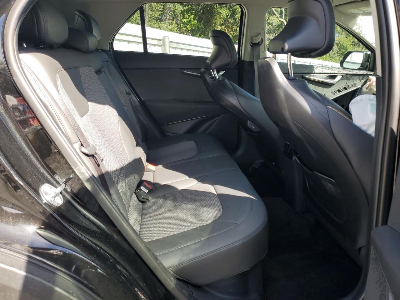 2025 KIA Niro