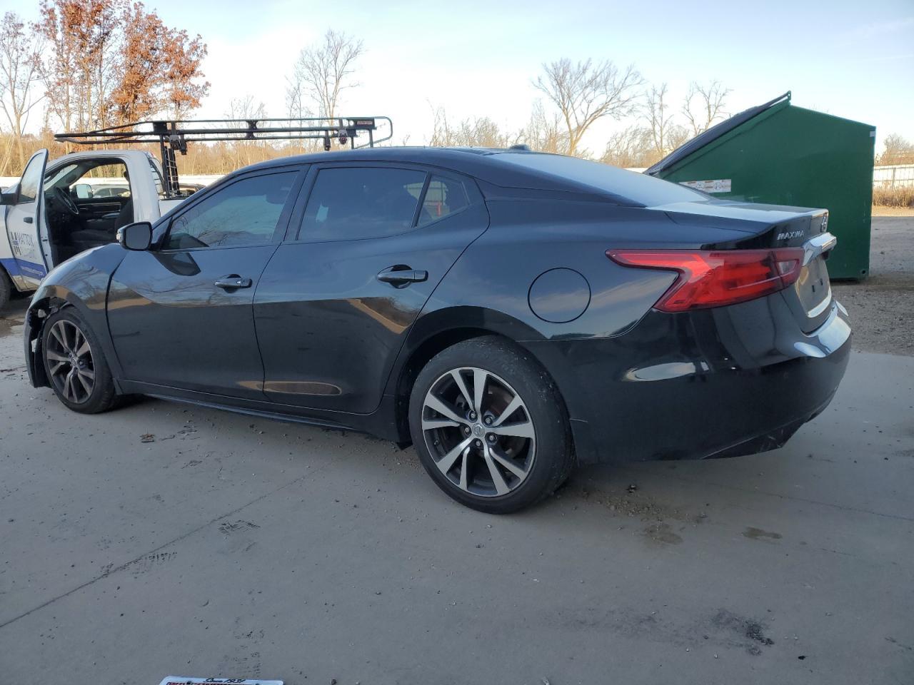 2017 NISSAN Maxima