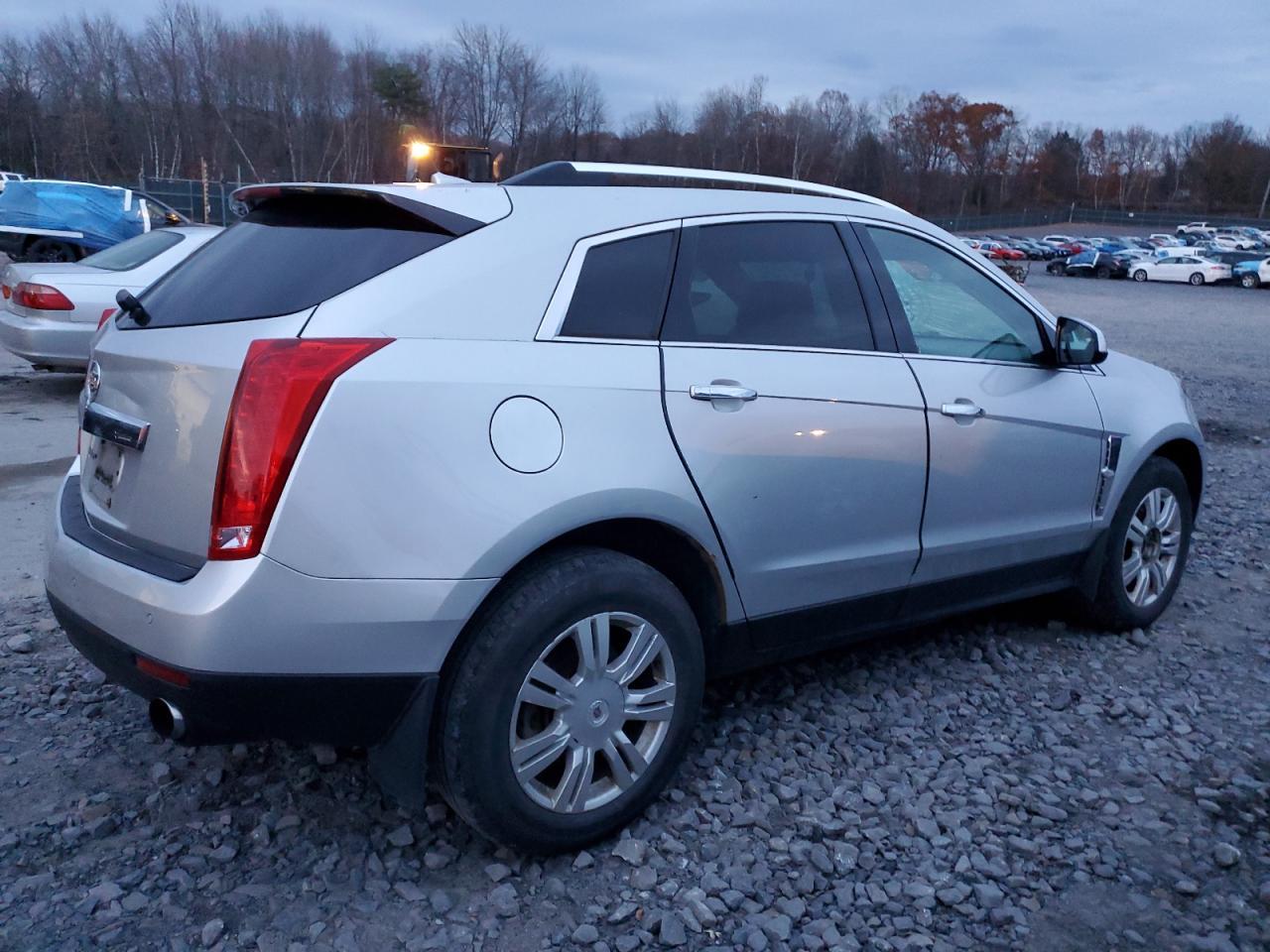 2010 CADILLAC SRX