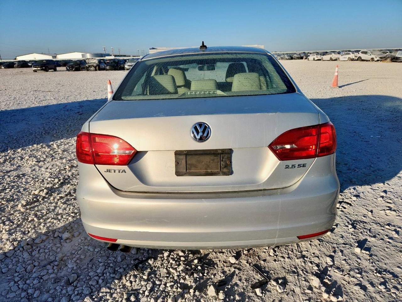 2011 VOLKSWAGEN JETTA